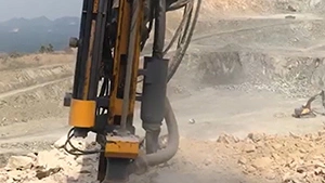 شنيور تخريم الصخورT6  أثناء التشغيل